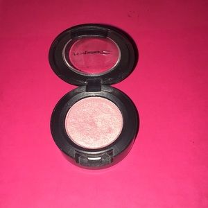 Mac eyeshadow in “Romantique”
